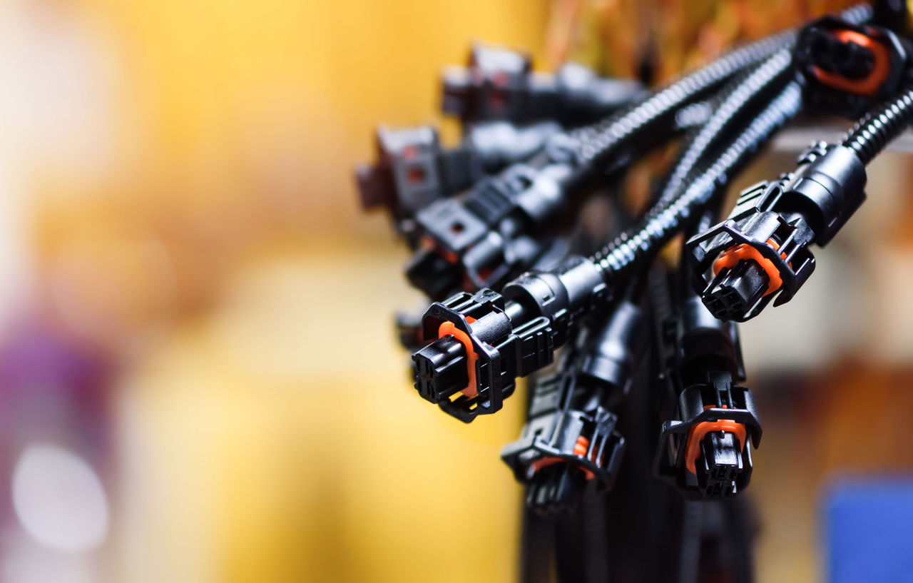 Miniaturized Connectors for Automotive Connectivity. 